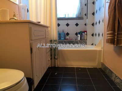 Allston 2 Bed 1 Bath BOSTON Boston - $2,500