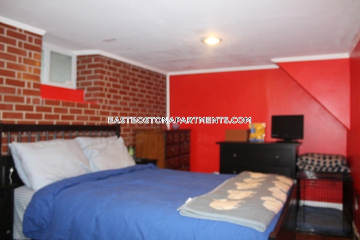 Back Bay Apartments Stunning 3 Bedroom Apartment On Bennington Street Boston East Boston Orient Heights 2 700