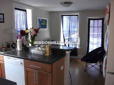 Mission Hill Apartment for rent 4 Bedrooms 1 Bath Boston - $6,400