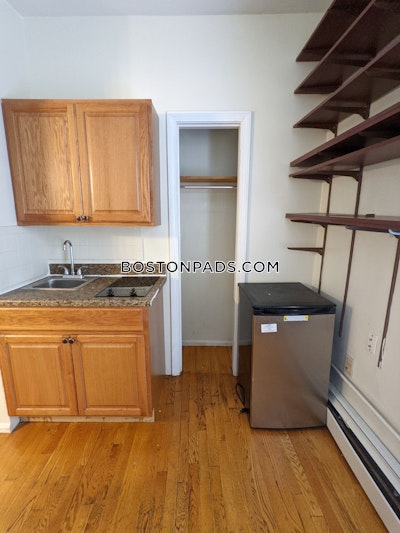 Mission Hill Studio, 1 Bath Unit Boston - $1,750