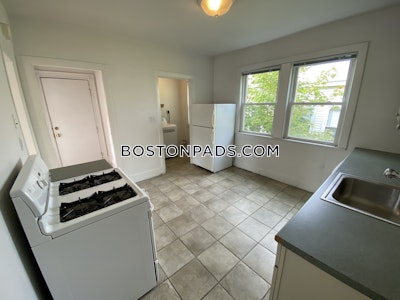 Somerville 3 Beds 1 Bath  Tufts - $3,600 No Fee