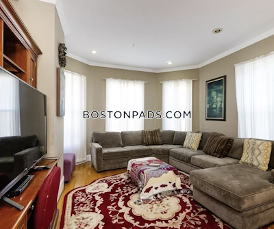 Roxbury 4 Bed, 3.5 Bath Unit Boston - $4,800 50% Fee