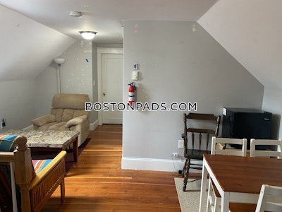 Medford 6 Beds 2 Baths  Tufts - $7,500