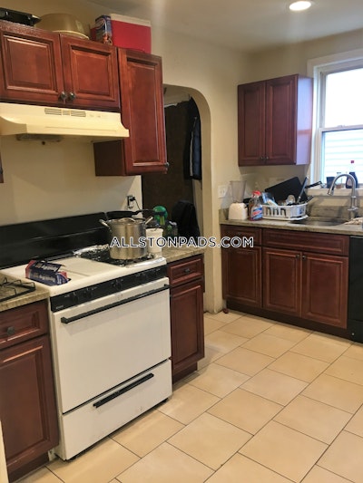 Allston 3 Beds 1 Bath Boston - $2,900