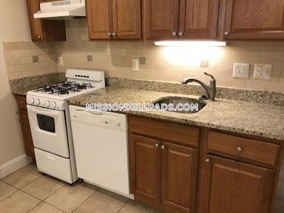 Mission Hill Apartment for rent 3 Bedrooms 1 Bath Boston - $3,600