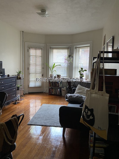 Somerville Apartment for rent 1 Bedroom 1 Bath  Winter Hill - $2,275