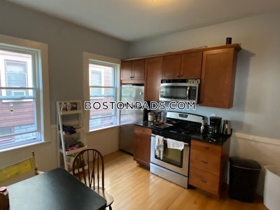 Medford 3 Beds 1 Bath  Tufts - $3,900