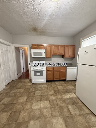 Dorchester 4 bed 1 bath available NOW on East Cottage in Dorchester! Boston - $2,600 No Fee